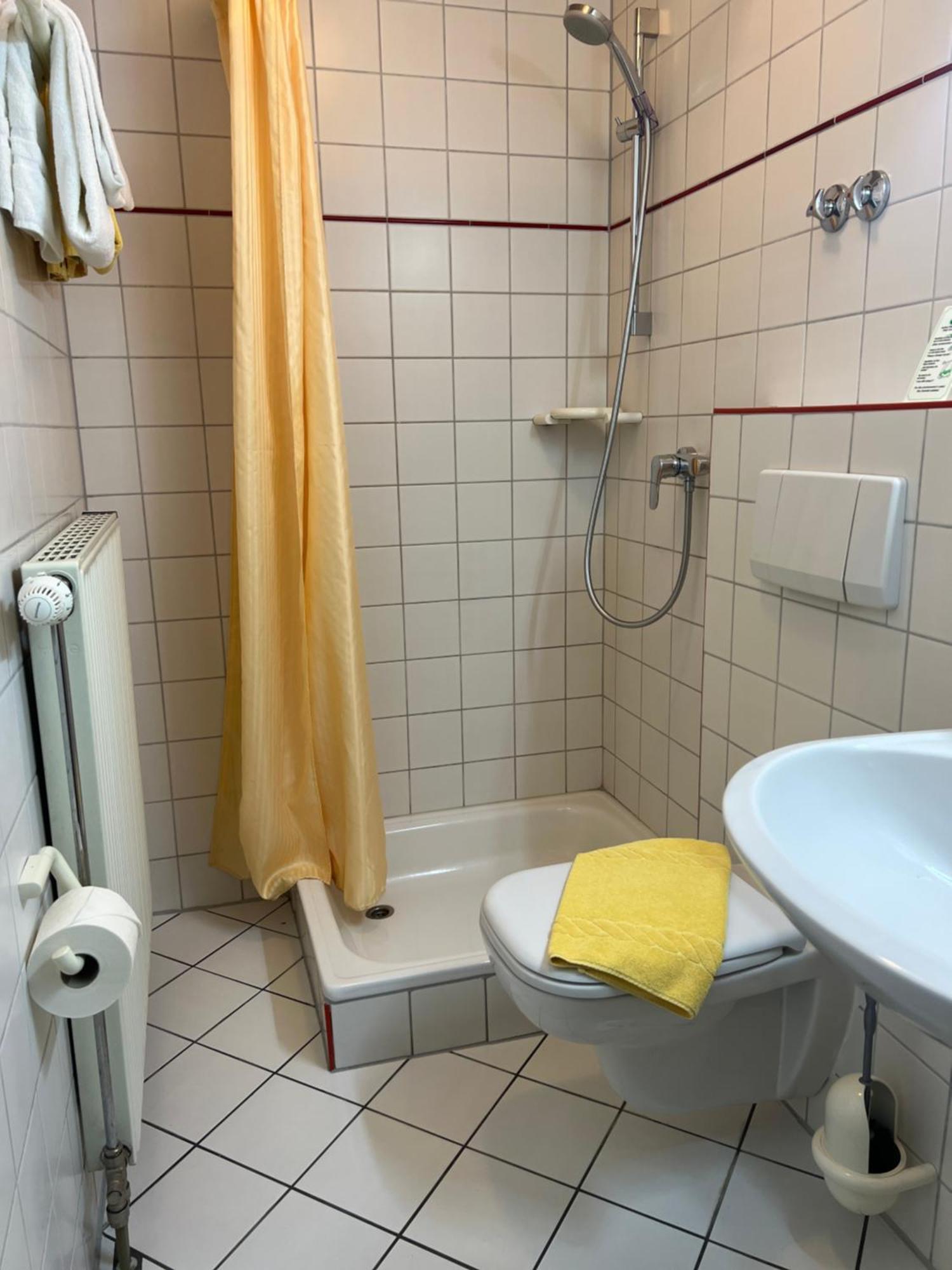 Hotel Cronberger Hof ラーデンブルク エクステリア 写真