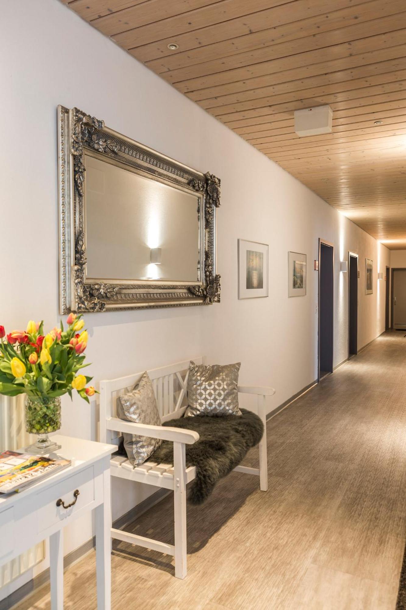 Hotel Cronberger Hof ラーデンブルク エクステリア 写真